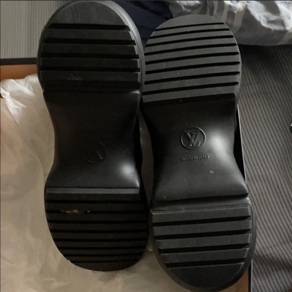 SIZE 39 Birthday shoes only wore once. - Picture 2 of 3